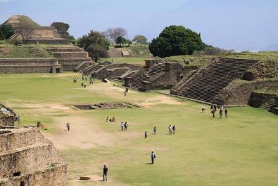Viaje al yacimiento arqueológico de Monte Albán y a los pueblos a