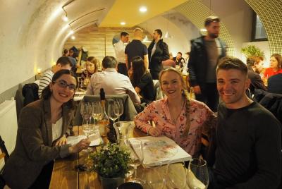 Degustación de grandes vinos húngaros para grupos pequeños en Bud