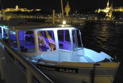 Tour privado en bote por Budapest Tour privado en bote por Budapest