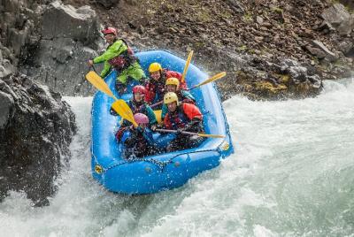 Excursión de un día al rafting en aguas bravas desde Hafgrímsstað
