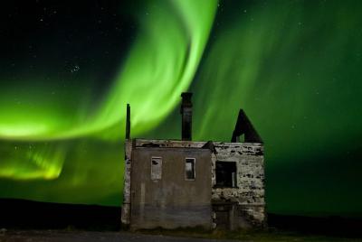 Excursión en grupo de 4 horas por la aurora boreal desde Reykjaví