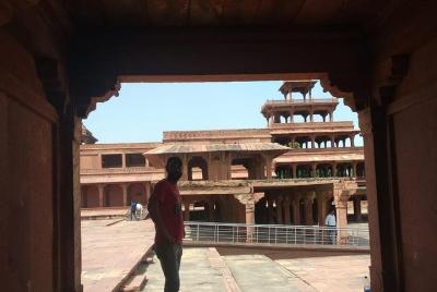 Tour de medio día en sikri Fatehpur con guía