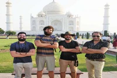 Tour privado de un día completo a Taj Mahal y Agra desde Agra - T