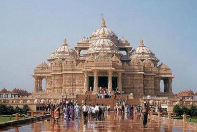 Traslado privado desde Ahmedabad a Udaipur Traslado privado desde Ahmedabad a Udaipur