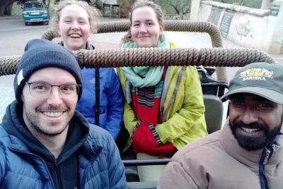 Tour privado de 3 días en Alwar, con Safari en el Parque Nacional Tour privado de 3 días en Alwar, con Safari en el Parque Nacional