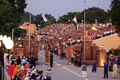 Excursión privada al Templo Dorado, Jallianwala Bagh y la ceremon