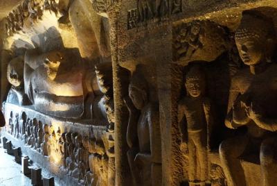 Ellora-Ajanta dos días de servicio de taxi con otras atracciones