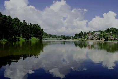 Excursión de un día al lago Mirik desde Darjeeling Excursión de un día al lago Mirik desde Darjeeling