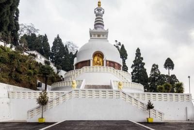 Descubra los senderos espirituales de Darjeeling (visita guiada a pie de 2 horas) Descubra los senderos espirituales de Darjeeling (visita guiada a pie de 2 horas)