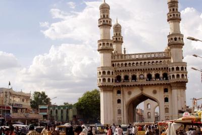 Lo mejor de Hyderabad (visita guiada de medio día por la ciudad en coche) Lo mejor de Hyderabad (visita guiada de medio día por la ciudad en coche)