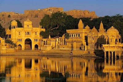 Desde Jaisalmer: recorrido a pie por Havelis con una visita al te