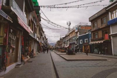 Recorrido audioguiado del bazar de Leh: la vida en Leh Recorrido audioguiado del bazar de Leh: la vida en Leh