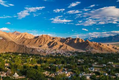 Tour de 6 días para mochileros Leh Ladakh Tour de 6 días para mochileros Leh Ladakh