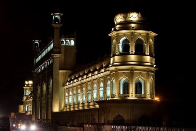 Night Walk Lucknow (2 horas de visita guiada a pie) Night Walk Lucknow (2 horas de visita guiada a pie)