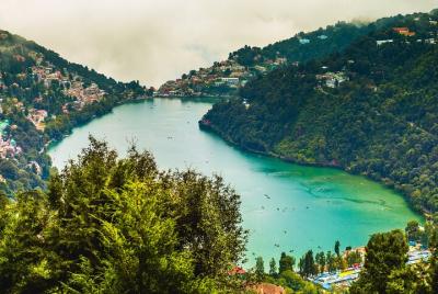 Nainital Street Food Crawl (Tour guiado de degustación de 2 horas) Nainital Street Food Crawl (Tour guiado de degustación de 2 horas)
