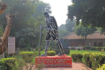 Pasos de Mahatma Gandhi: una visita guiada de medio día Pasos de Mahatma Gandhi: una visita guiada de medio día