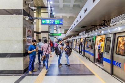 Recorrido guiado en el metro de Delhi: paseo y sabor Recorrido guiado en el metro de Delhi: paseo y sabor