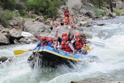 Aventura en balsa en el río Betwa desde Orchha - Base para compartir botes Aventura en balsa en el río Betwa desde Orchha - Base para compartir botes