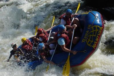 Aventura en balsa por el río Betwa desde Orchha con almuerzo o cena compartida Aventura en balsa por el río Betwa desde Orchha con almuerzo o cena compartida