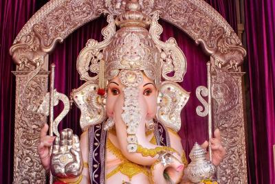 Visita guiada al templo de Pune con traslados privados Visita guiada al templo de Pune con traslados privados