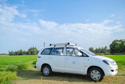 Traslado privado desde el aeropuerto de Trivandrum al hotel Varka