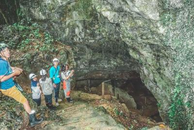 Buni Ayu Cave en Sukabumi de Bandung