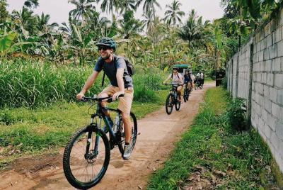 Ciclismo a través de Ijen Hidden Beauty