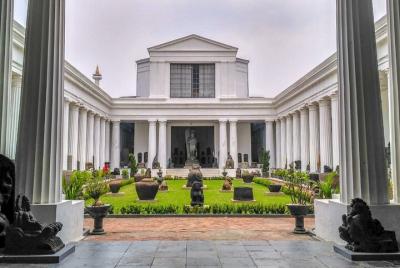 Museo Nacional y Puerto Viejo de Yakarta