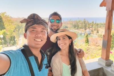 Alquiler de vehículos privados en Bali con un amable conductor de