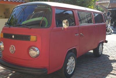 Cena a la luz de las velas en la playa de Jimbaran
