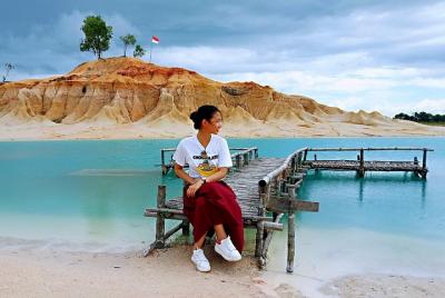 Tour de medio día por las dunas de arena de Bintan y los lagos azules con almuerzo Tour de medio día por las dunas de arena de Bintan y los lagos azules con almuerzo