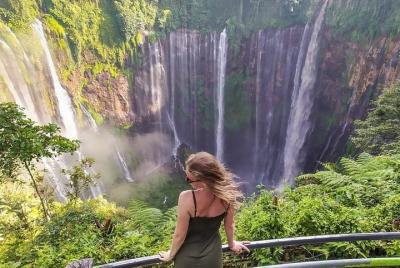 Excursión a la cascada Tumpak Sewu y Kapas Biru desde Malang