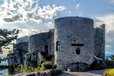 Tradiciones del pueblo: Socerb y Hrastovlje Tradiciones del pueblo: Socerb y Hrastovlje