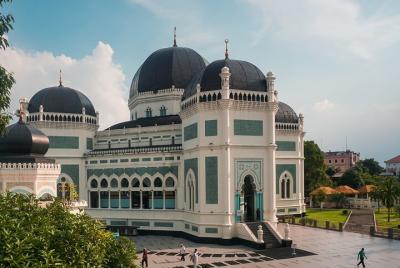 Las vistas y los sonidos de la próspera Medan