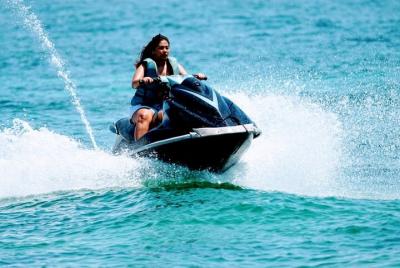 Conduce tu propio jet ski sin un instructor con traslado privado  Conduce tu propio jet ski sin un instructor con traslado privado