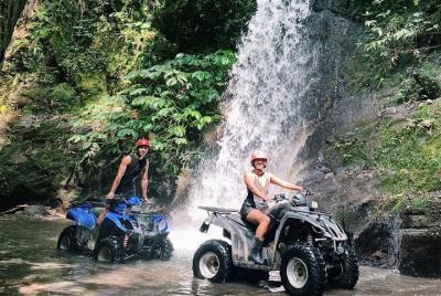 Bali ATV KUBER ADVENTURE: TREK WATERFALL con TODO INCLUIDO Bali ATV KUBER ADVENTURE: TREK WATERFALL con TODO INCLUIDO