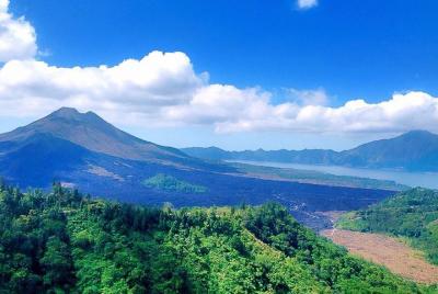Excursión de un día completo a Bali para explorar el volcán Ubud  Excursión de un día completo a Bali para explorar el volcán Ubud