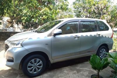 Traslado privado desde el aeropuerto de Juanda a la ciudad de Sur