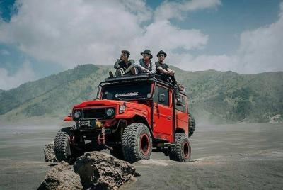 4 ubicaciones a través de Sukapura