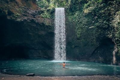 Lo mejor de las cascadas de Bali: Tibumana, Tukad Cepung y kanto 