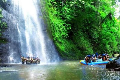 Rafting en aguas bravas Área de Ubud incluye transporte y almuerz