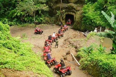 Jungle ATV Quad Bike a través de Gorilla Face Cave
