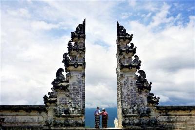 Bali Day Tour: Cascada y Templo de Lempuyang La Puerta del Cielo