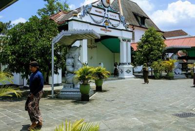 Visita a la ciudad de Yogyakarta y puesta del sol en el templo Ij