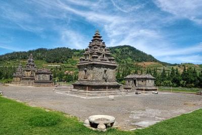 Excursión privada de día completo a la meseta de Dieng con guía