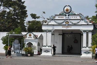 Tour privado del patrimonio real: Palacio de Yogyakarta, Castillo
