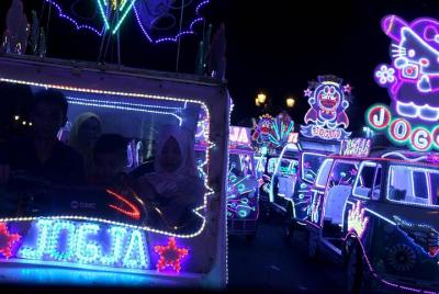 Tour de Yogyakarta por la noche