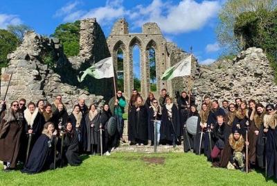 Recorrido de Juego de Tronos con paseo por Invernalia en Dublín