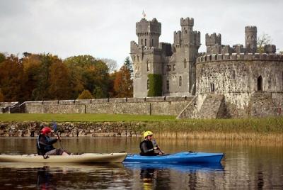 Kayak Lough Corrib. Mayonesa. Guiado. Día completo / medio día. Kayak Lough Corrib. Mayonesa. Guiado. Día completo / medio día.