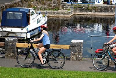 eBiking por la ciudad de Galway. Autoguiado eBiking por la ciudad de Galway. Autoguiado